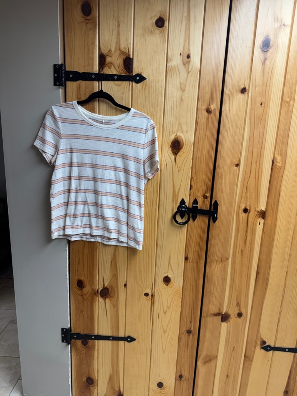 GAP Cream Tee with Tan-Orange Stripes